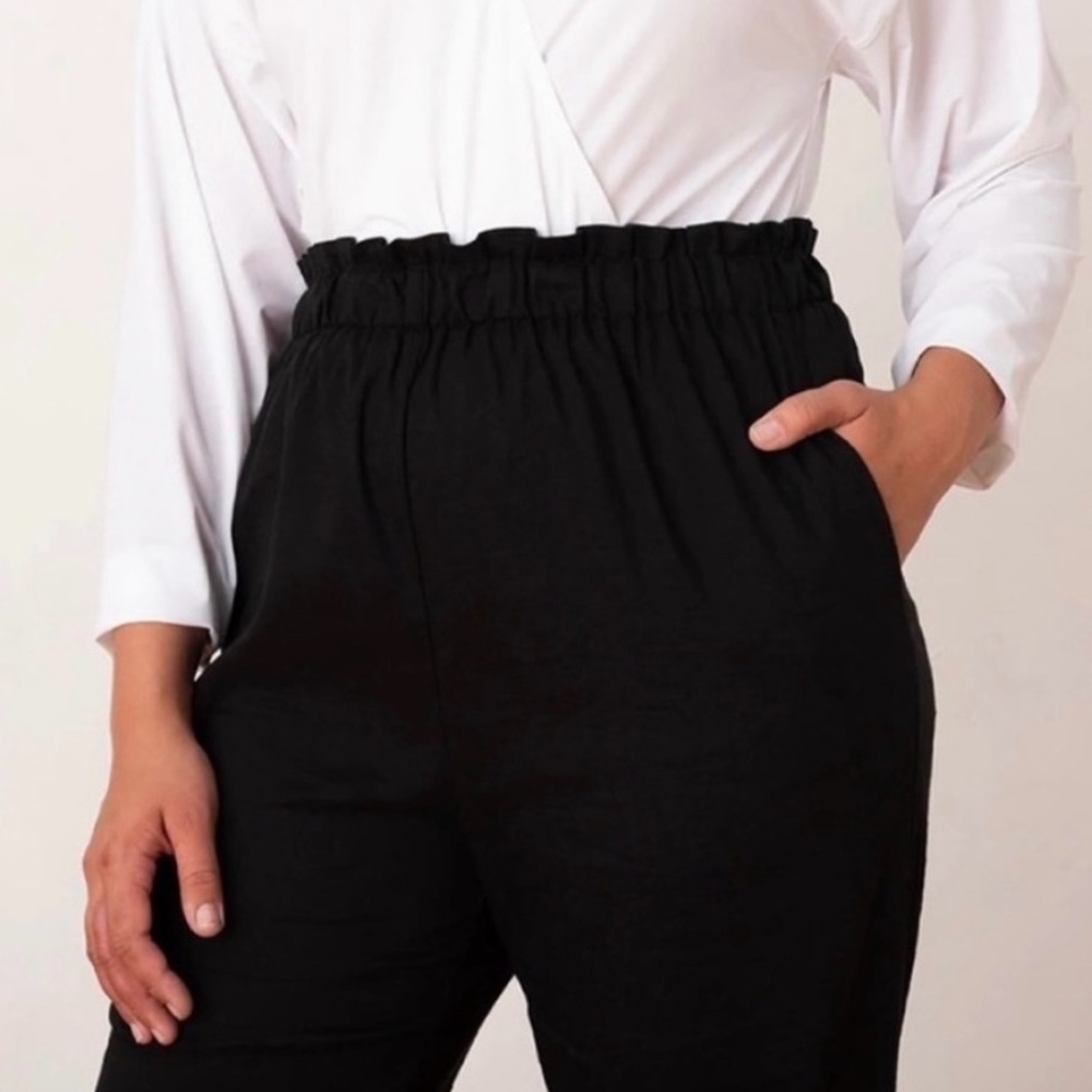 Aday "Kick Back" Lightweight Cropped Linen Trousers — image 5 of 8